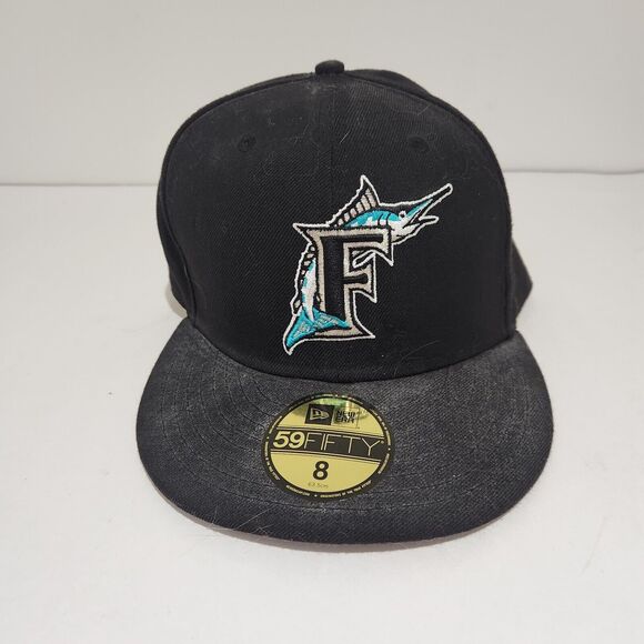 New Era 59FIFTY Florida Marlins Black Fitted Hat Size 8 - Picture 1 of 4
